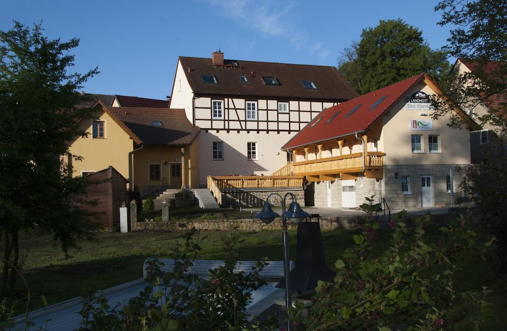 Landhotel Altes Pfarrhaus Kindelbrueck Bagian luar foto